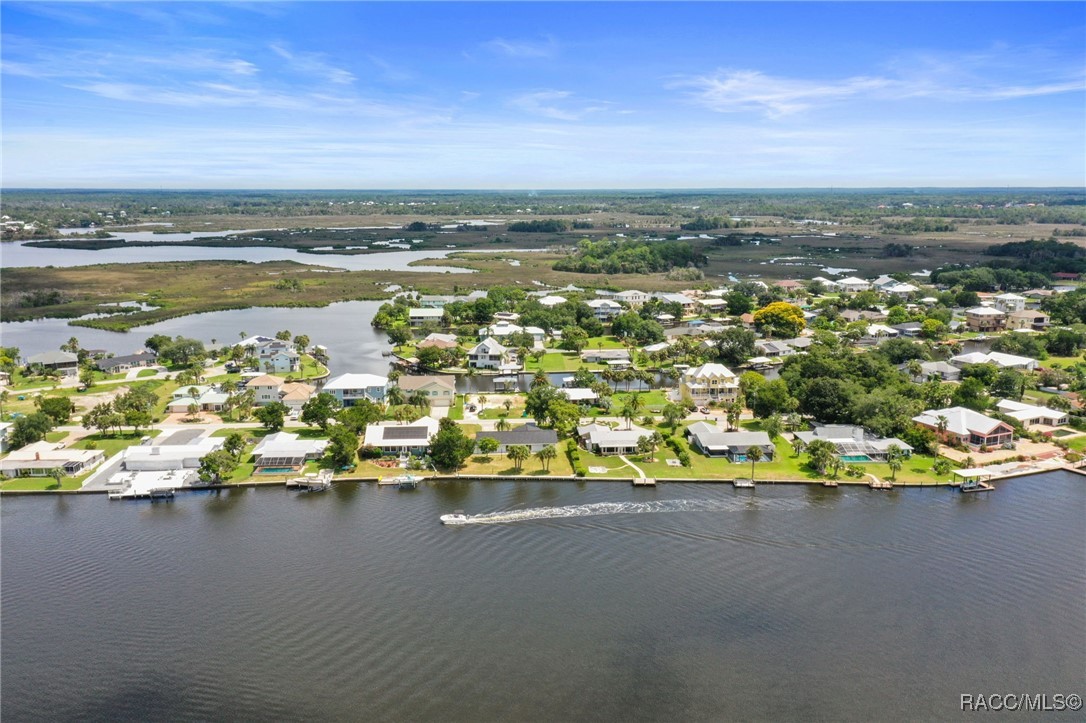 11930 W Bayshore Drive, Crystal River, New York image 8