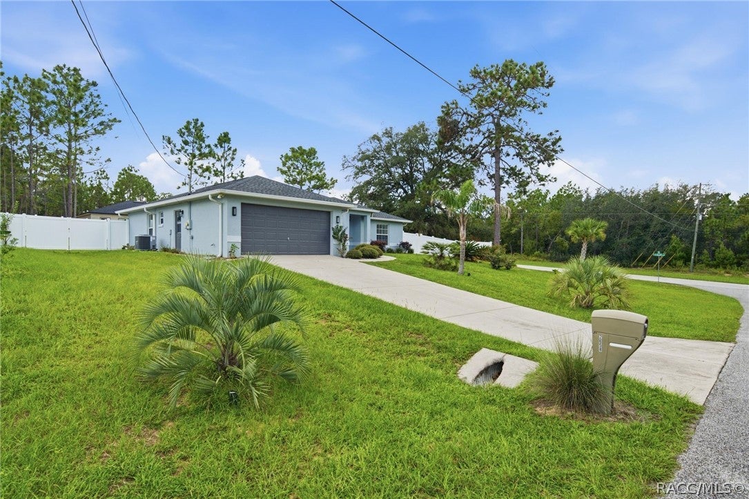 2658 W Fairtree Lane