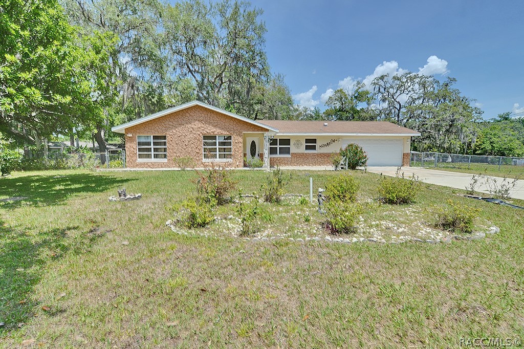 5605 E Jasmine Lane, Inverness, Florida image 2