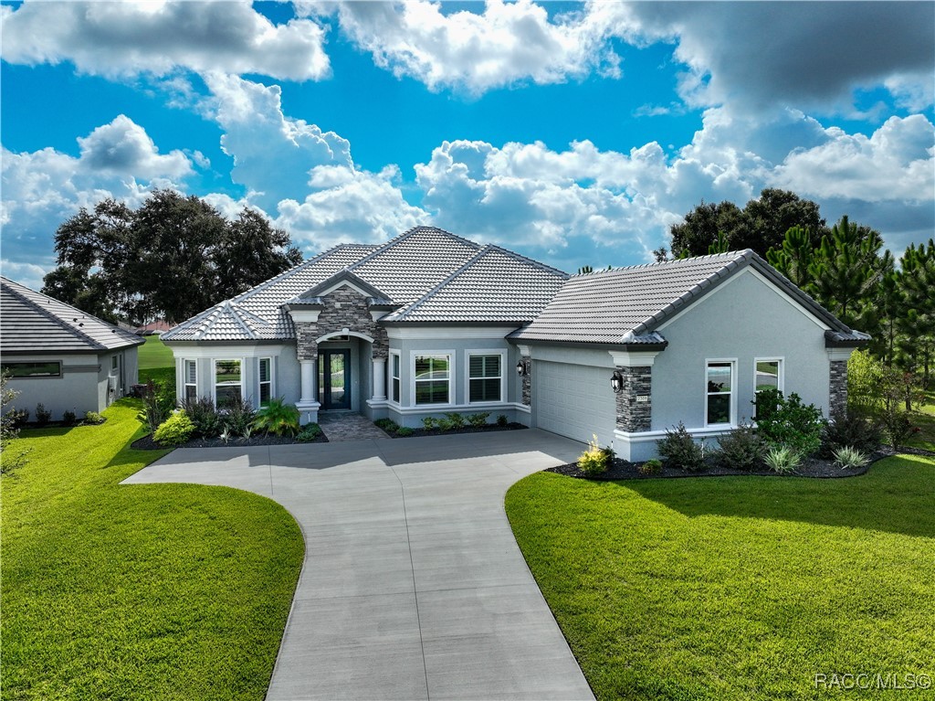 2308 N Peakview Loop