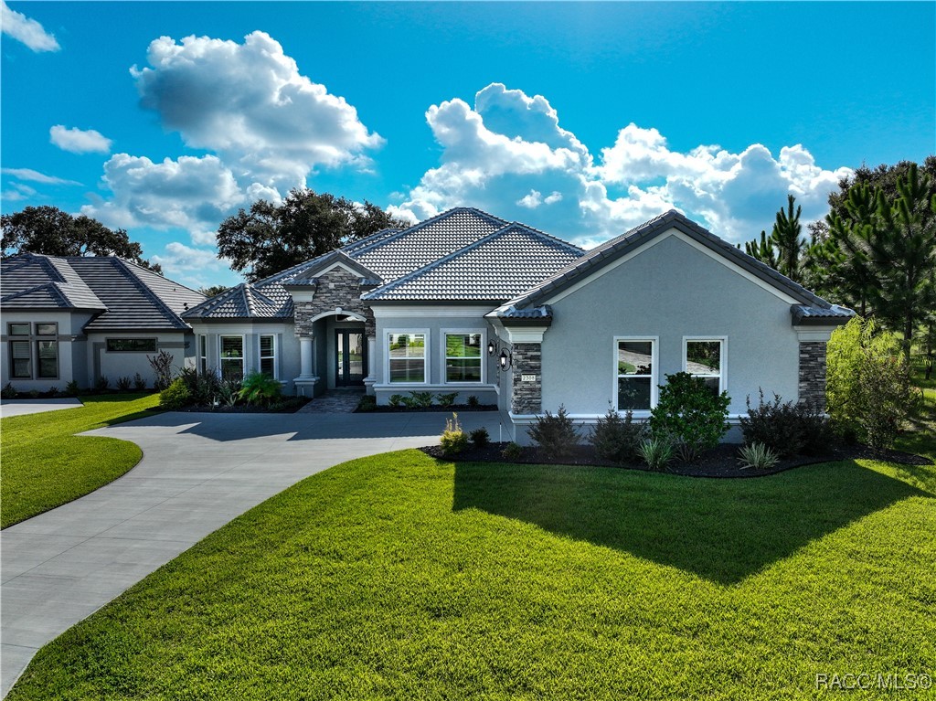 2308 N Peakview Loop