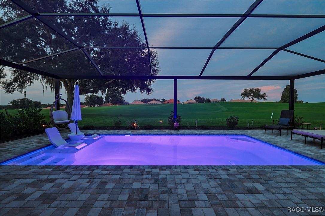 2308 N Peakview Loop