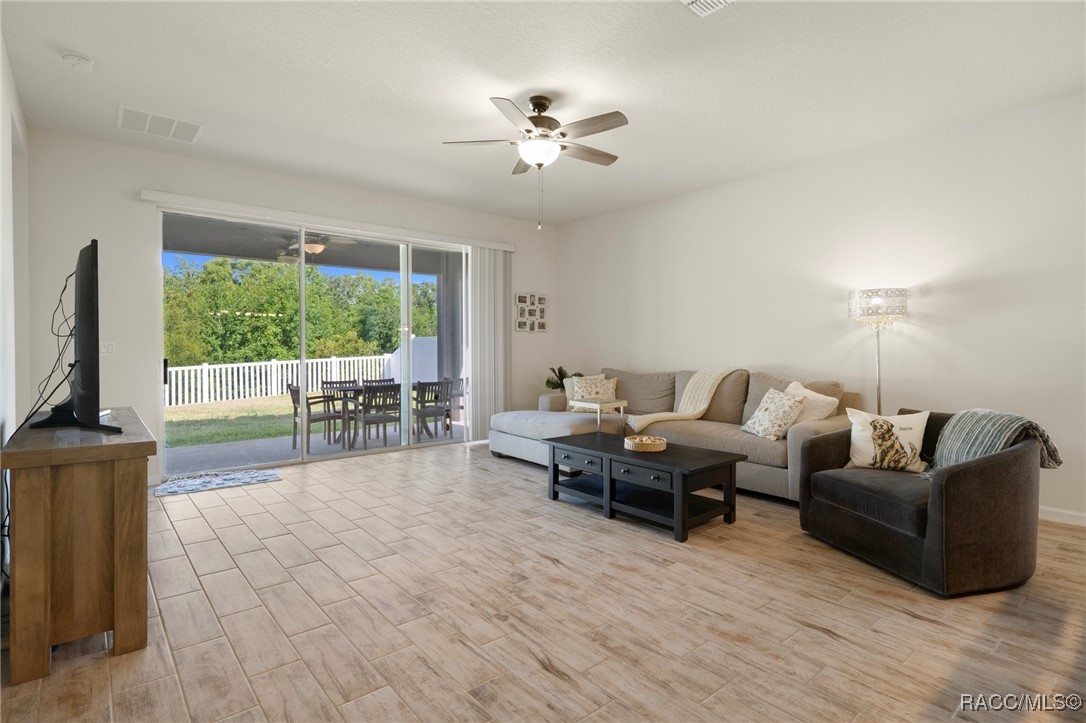 12905 Satin Lily Drive, Riverview, New York image 8