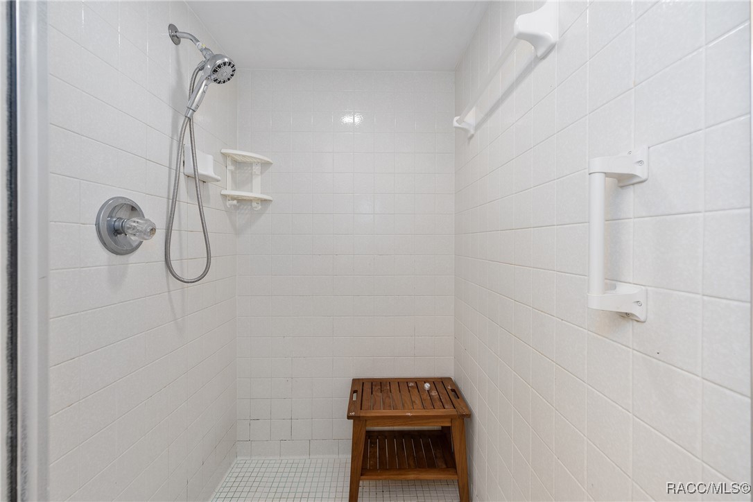 910 W. Penn Hills Ct Ct, Beverly Hills, New York image 19