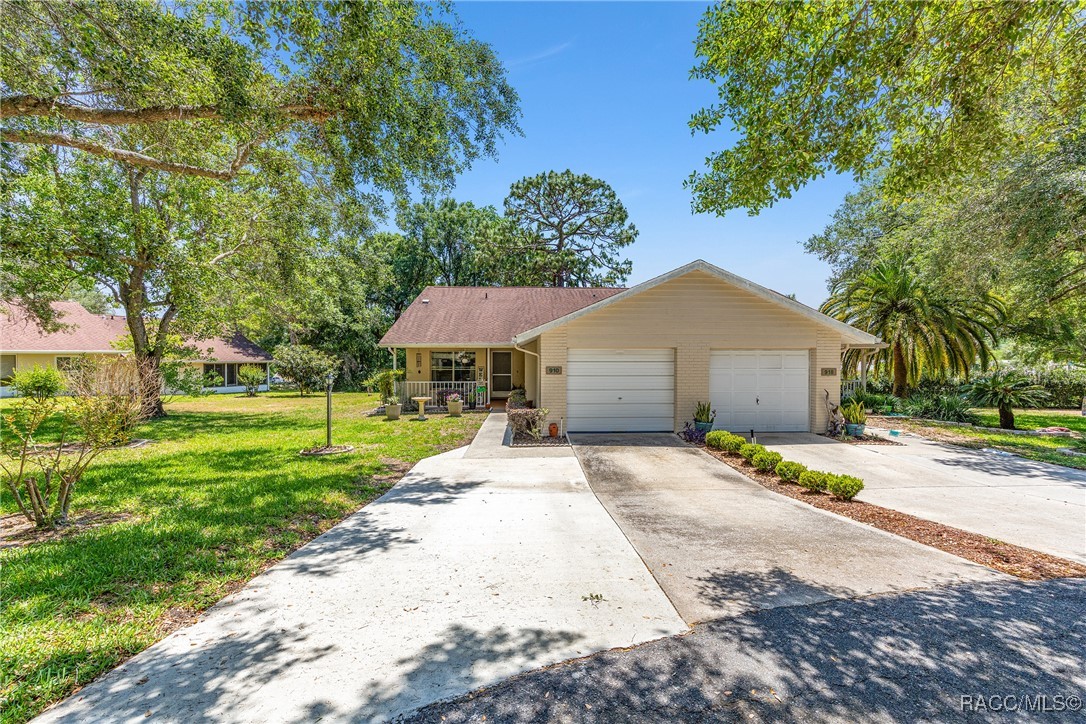 910 W. Penn Hills Ct Ct, Beverly Hills, New York image 2