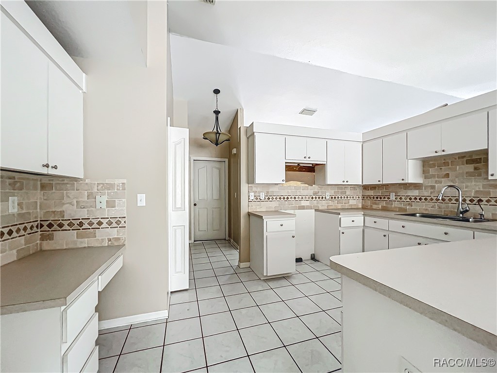 3212 W Camilo Drive, Citrus Springs, Florida image 13
