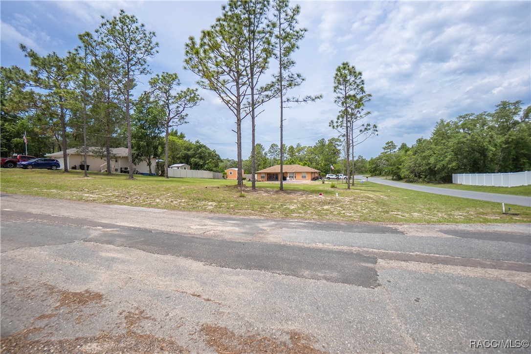 7804 N Voyager Drive, Citrus Springs, New York image 3