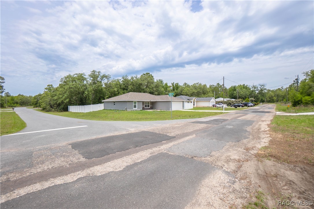 7804 N Voyager Drive, Citrus Springs, New York image 5