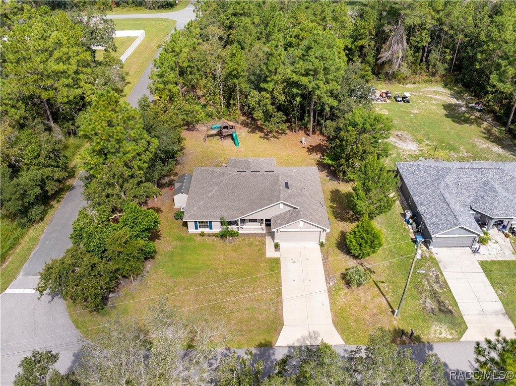 12083 Pine Club Circle, Weeki Wachee, Florida image 12