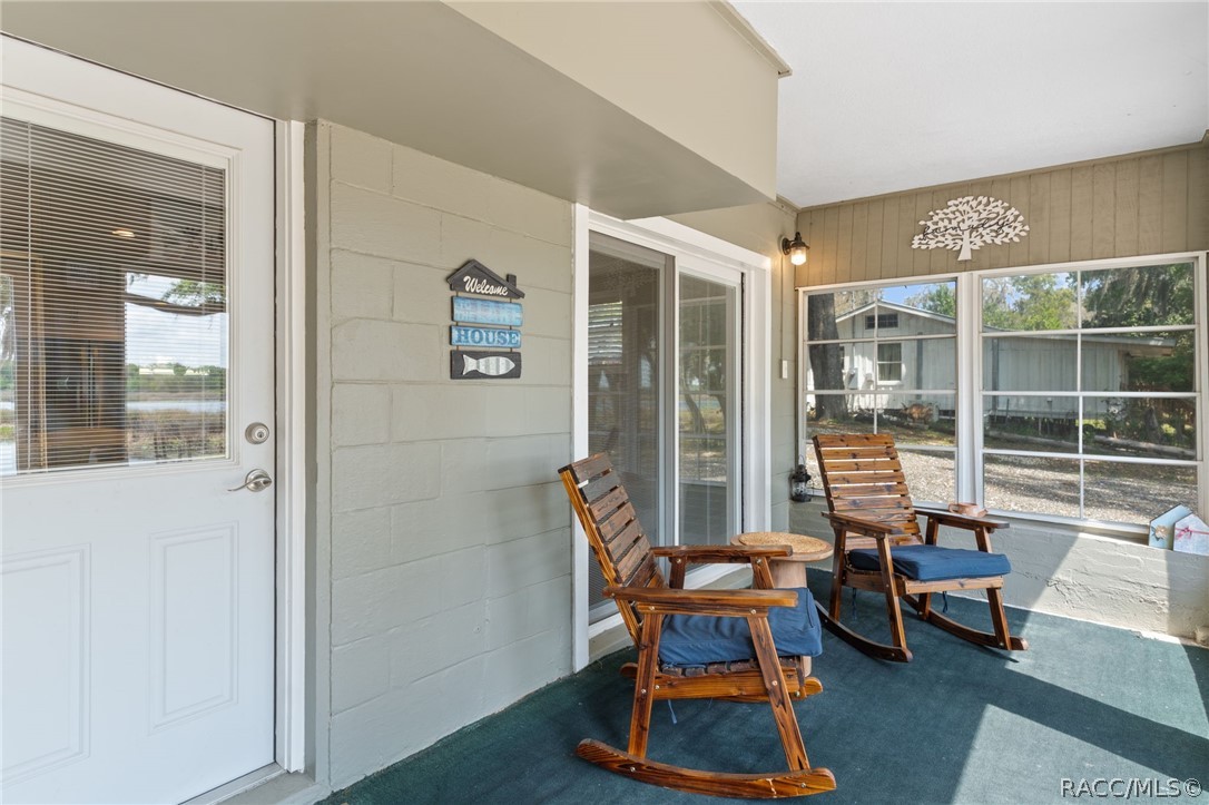 8911 S Lakeshore Drive