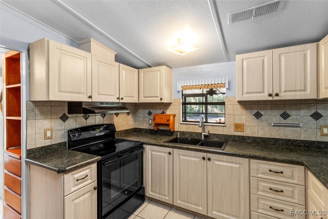 8190 W Chassahowitzka Street, Homosassa, Florida image 33