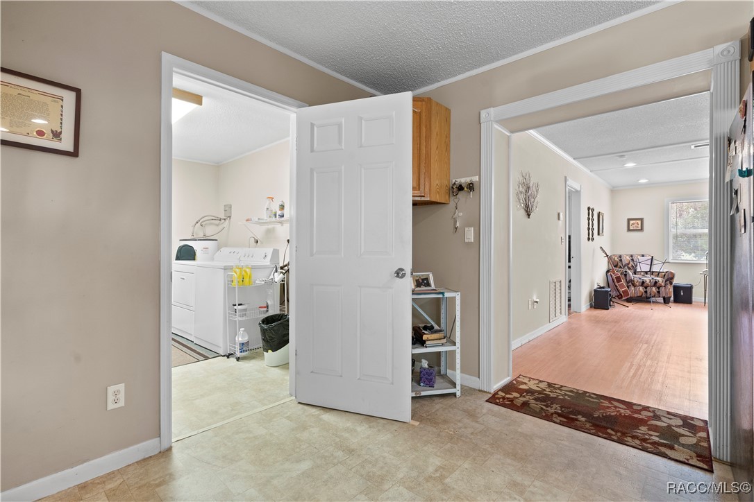 4624 S Major Terrace #C, Inverness, New York image 10