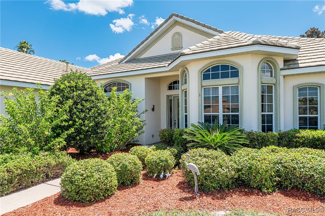932 W Rollingwood Court