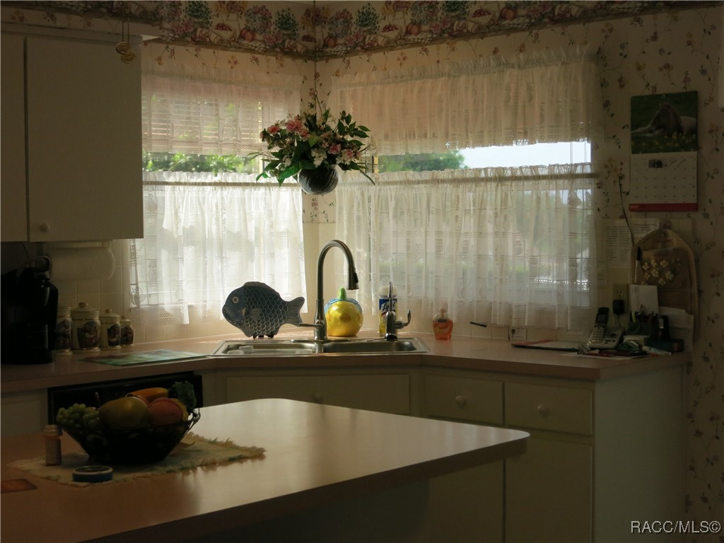 4190 N Stewart Way, Beverly Hills, New York image 7