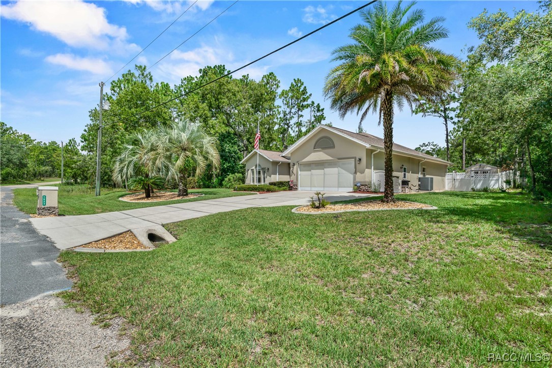 1933 W Landmark Drive