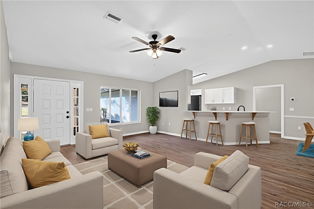 1139 E McKinley Street