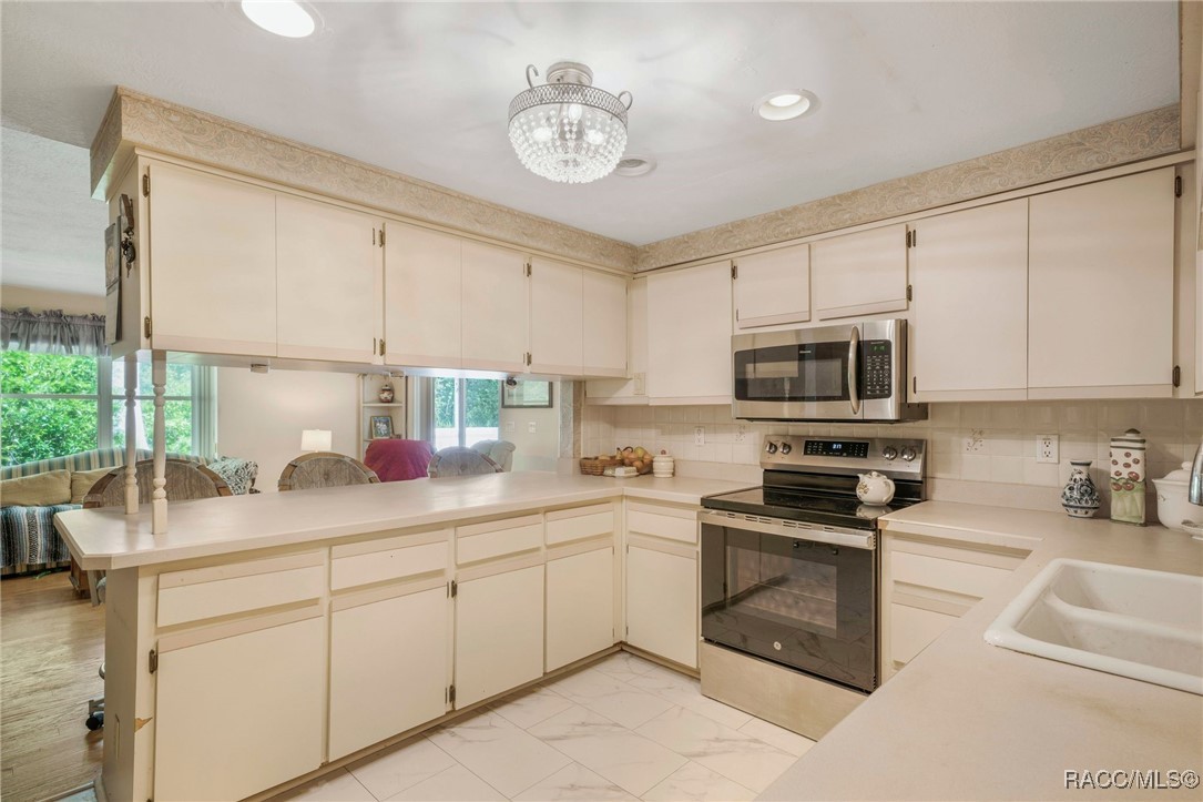 8389 N Titleist Drive, Citrus Springs, Florida image 17
