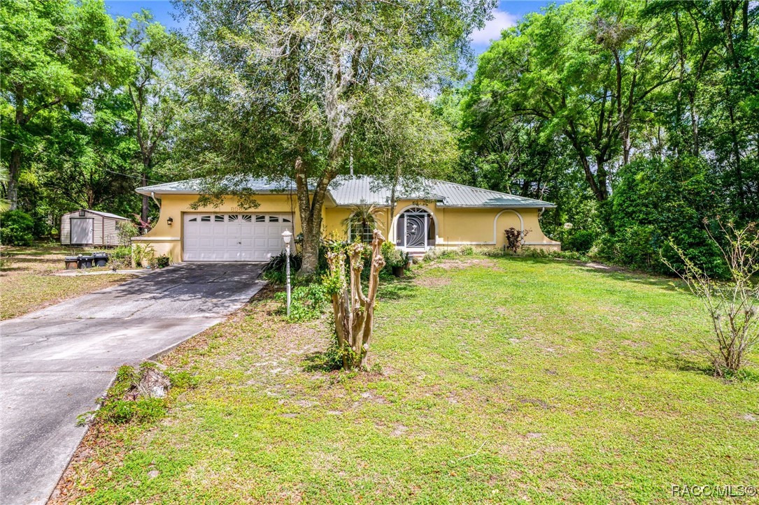 8389 N Titleist Drive, Citrus Springs, Florida image 1