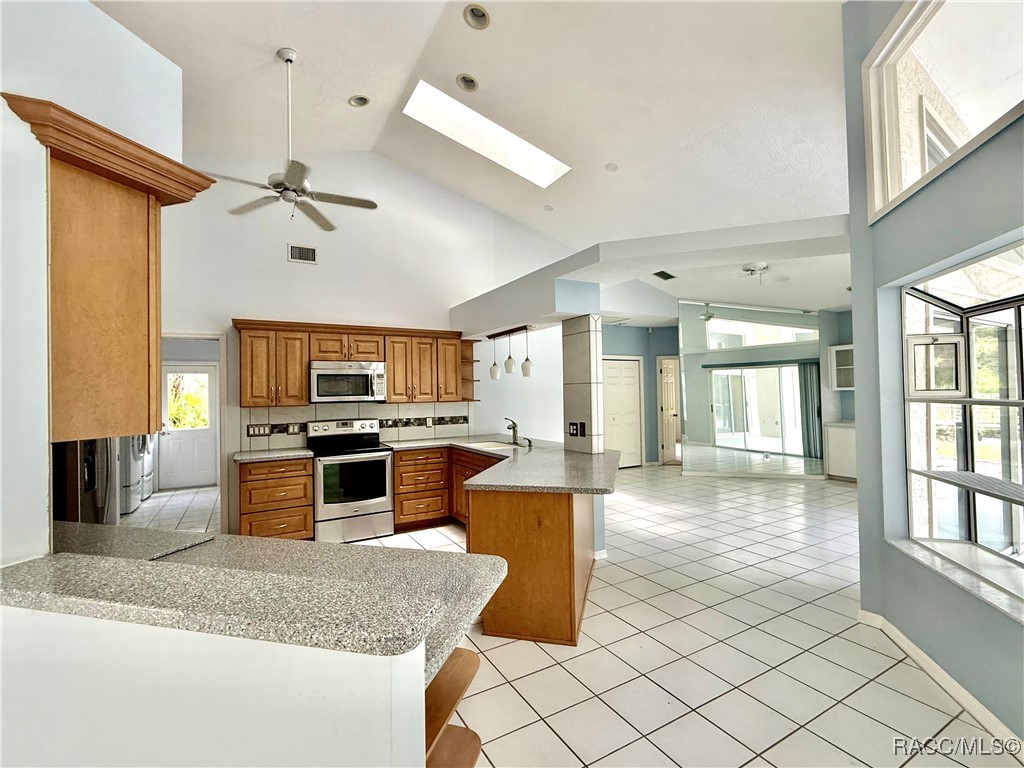 5725 N Durango Terrace, Beverly Hills, New York image 14