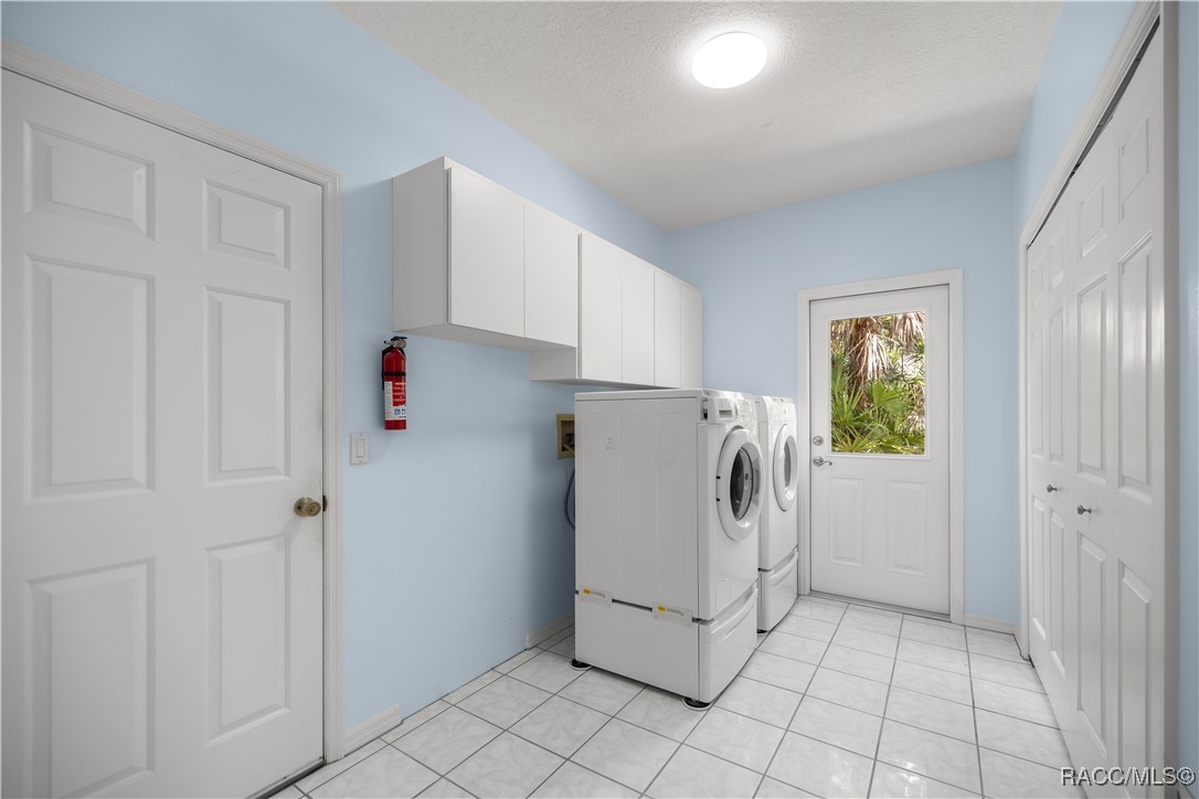 5725 N Durango Terrace, Beverly Hills, New York image 32