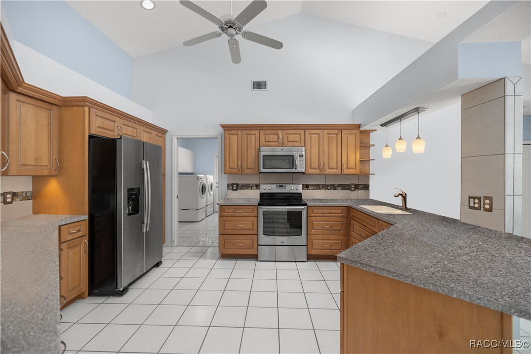 5725 N Durango Terrace, Beverly Hills, New York image 12