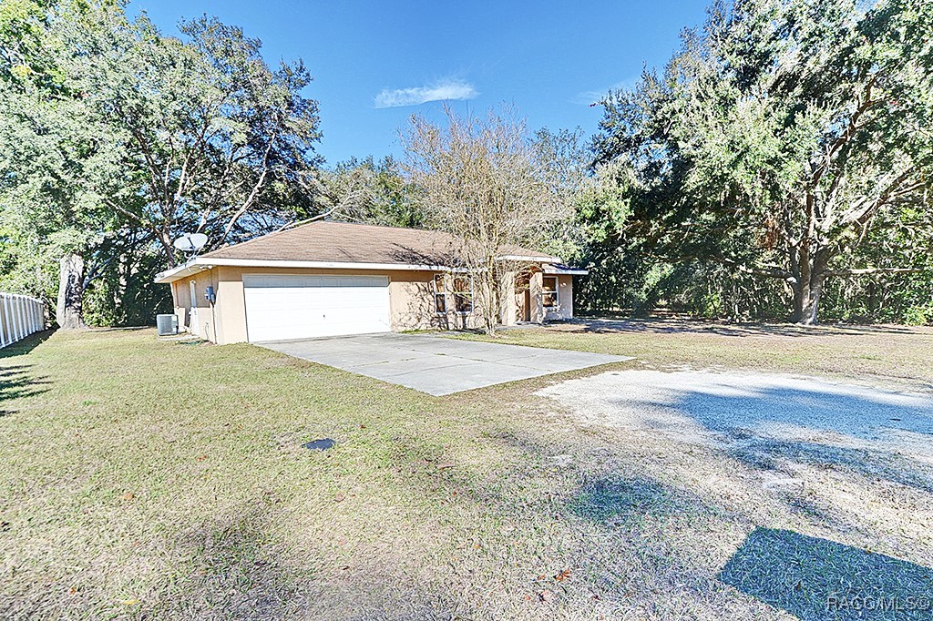 2406 Ranchland Street, Inverness, Florida image 2