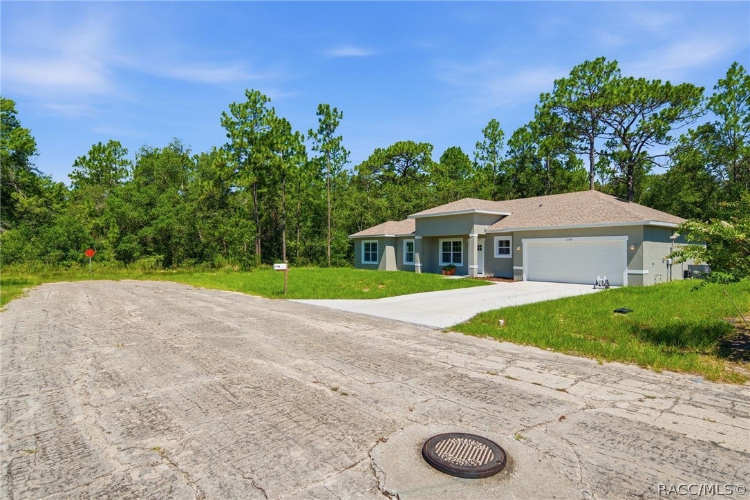 2451 W Menores Drive
