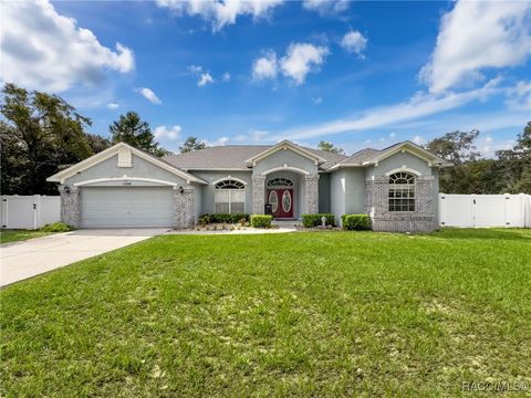 A home in Weeki Wachee