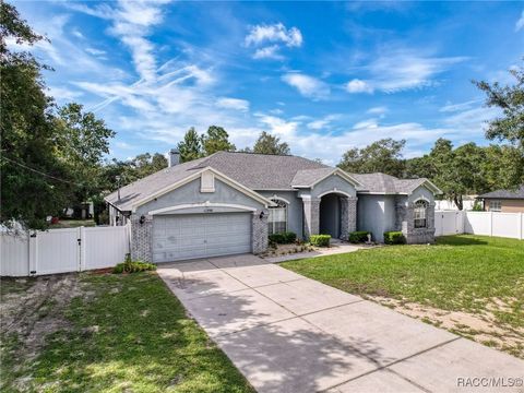 A home in Weeki Wachee