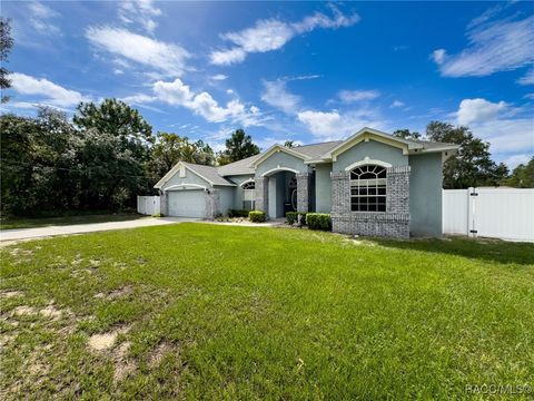 A home in Weeki Wachee