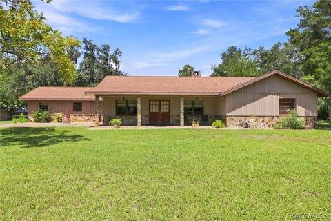 Homes For Sale - 10265 W Springtree Lane<br/> Citrus County, Crystal River, FL 34428