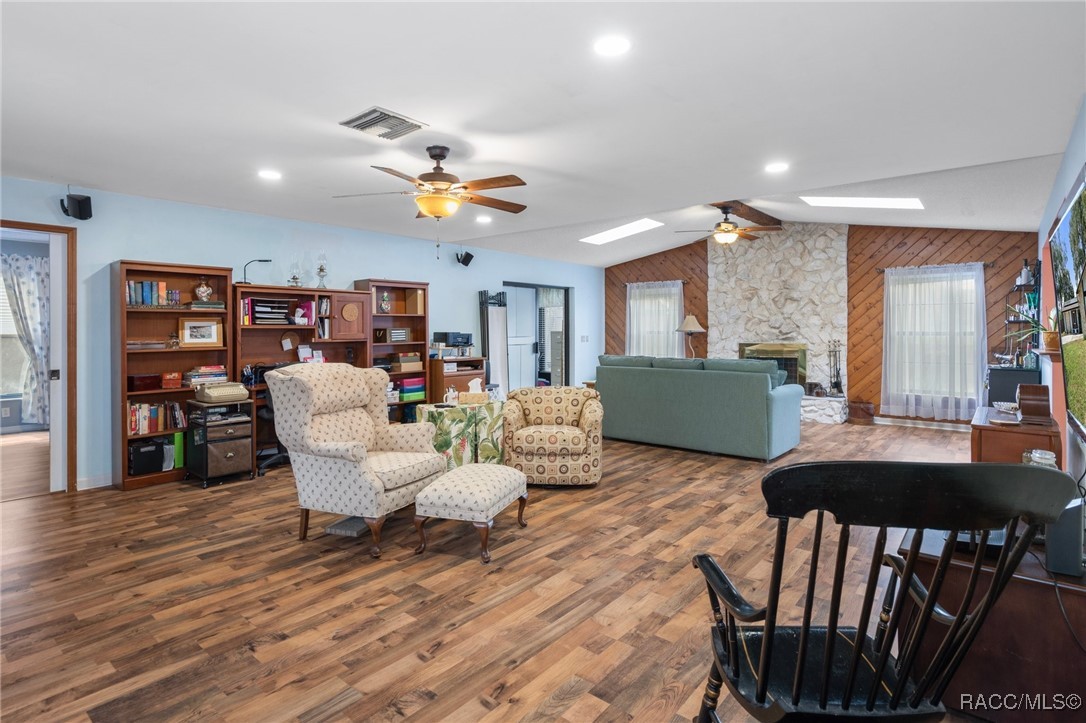 927 Cedar Avenue