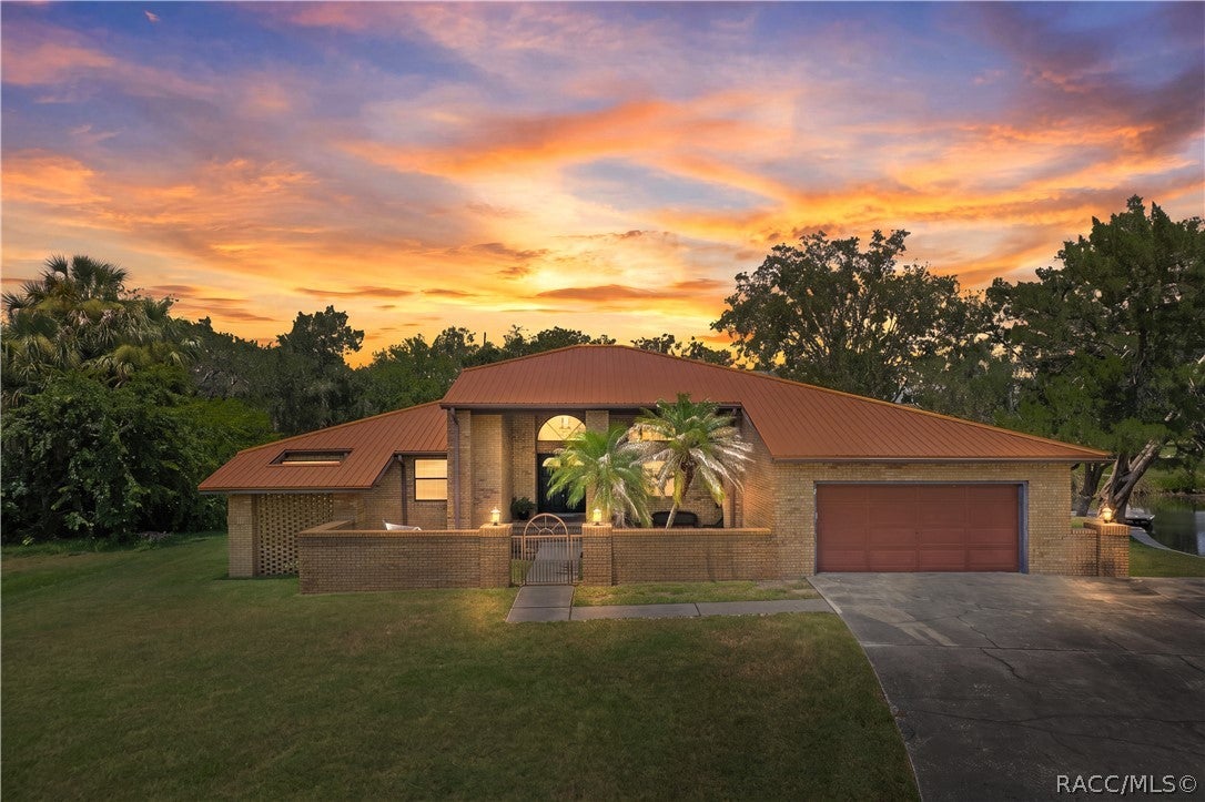 11649 W Clubview Drive