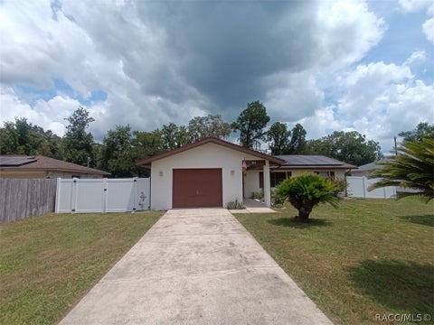 Homes For Sale - 2812 Madison Street<br/> Inverness, FL 34453