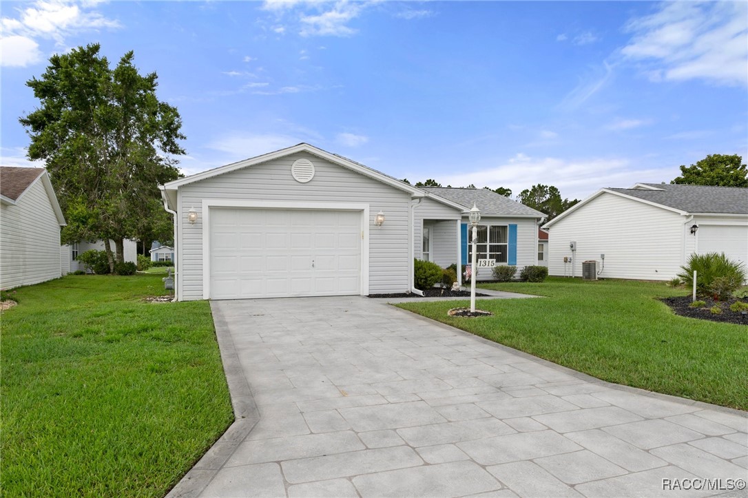 1315 Carvello Drive, The Villages, Florida image 3