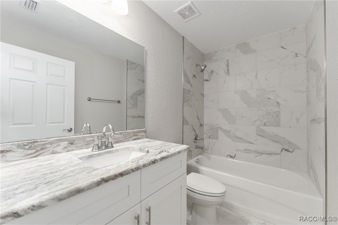 2124 W Magenta Drive, Citrus Springs, Florida image 37