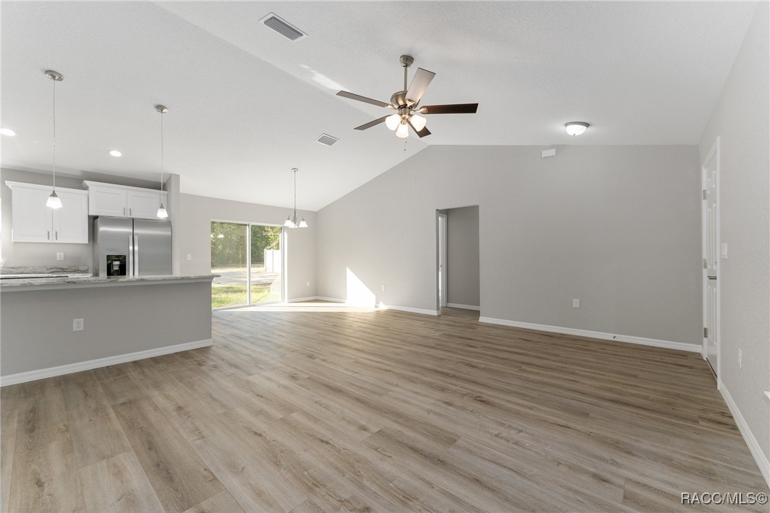 2124 W Magenta Drive, Citrus Springs, Florida image 14