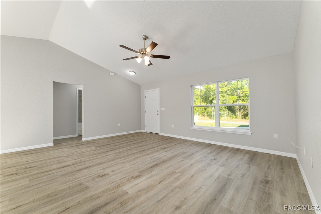 2124 W Magenta Drive, Citrus Springs, Florida image 13