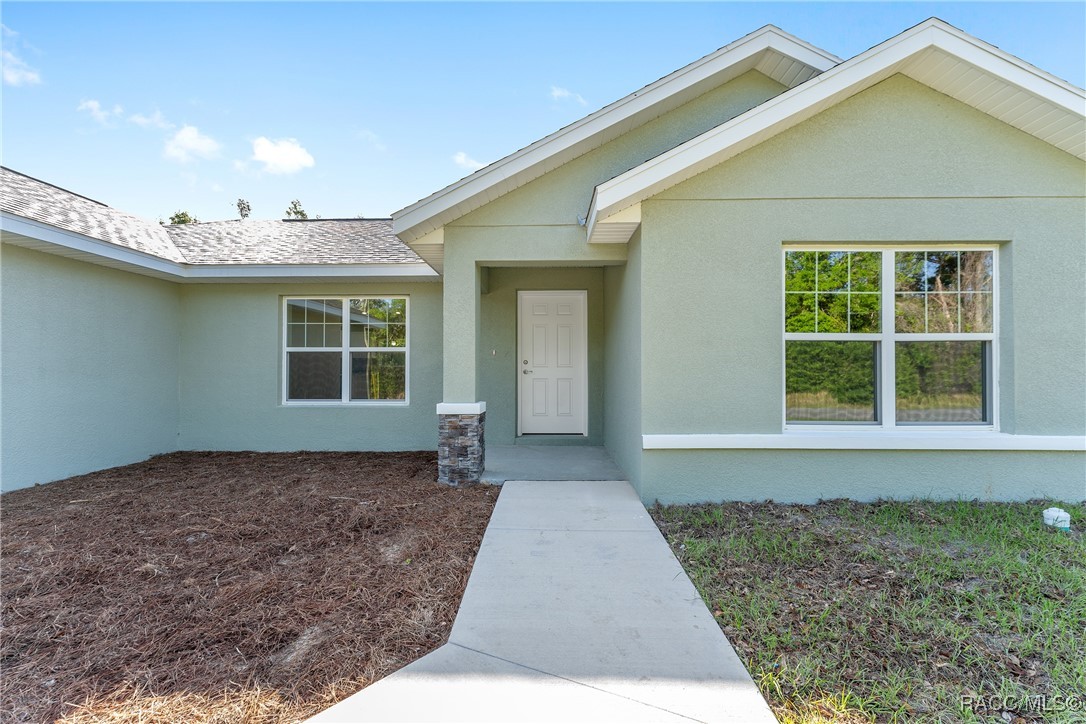 2124 W Magenta Drive, Citrus Springs, Florida image 1