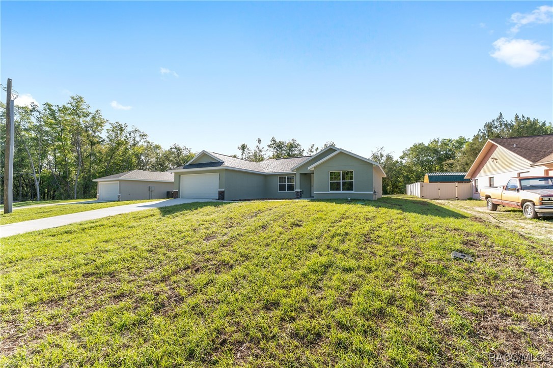 2124 W Magenta Drive, Citrus Springs, Florida image 5