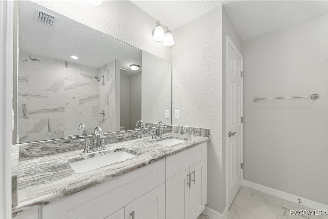 2124 W Magenta Drive, Citrus Springs, Florida image 32