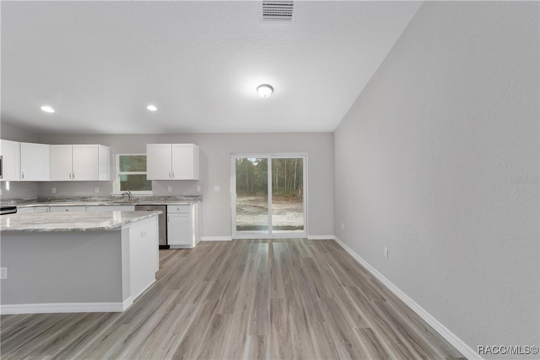 1829 W G Martinelli Boulevard, Citrus Springs, Florida image 4