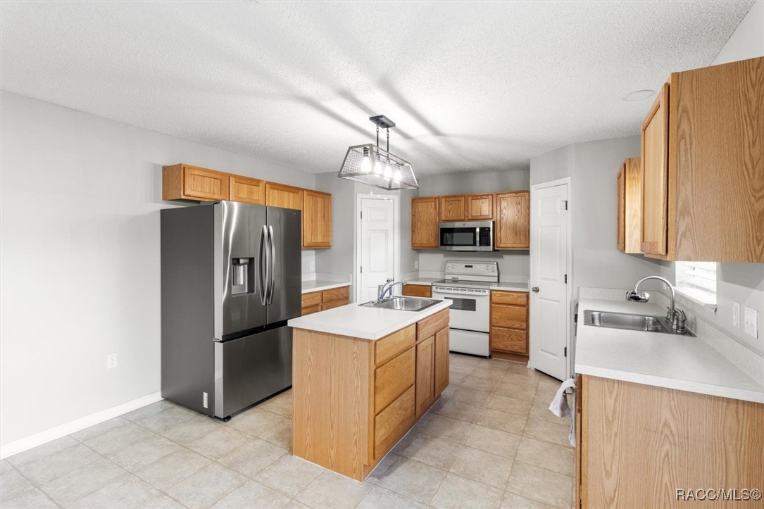 2541 W Castle Road, Citrus Springs, New York image 13