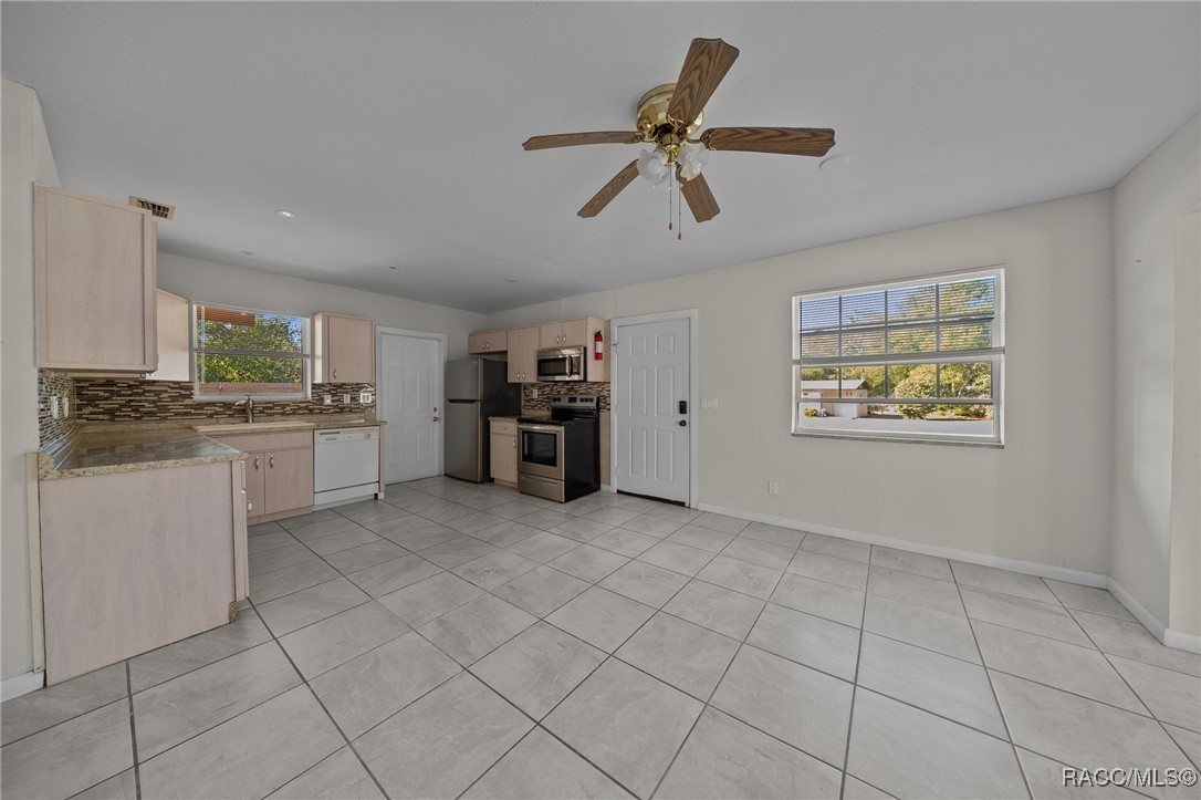 9447 N Milam Way, Citrus Springs, Florida image 3