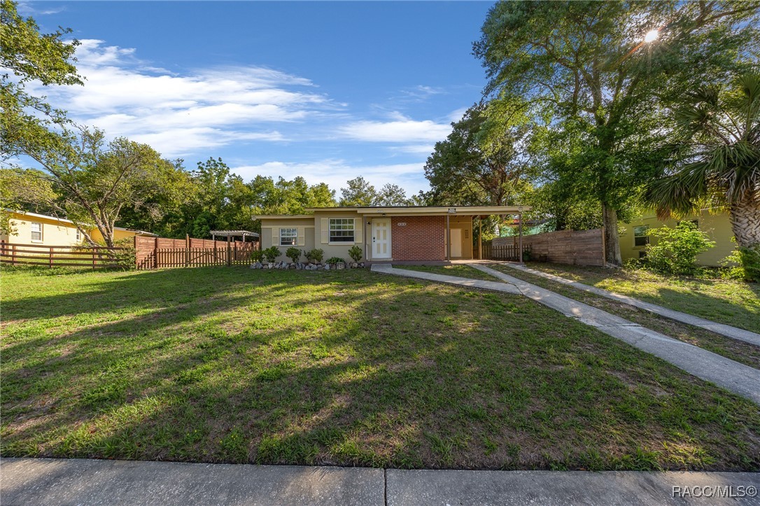 9447 N Milam Way, Citrus Springs, Florida image 2