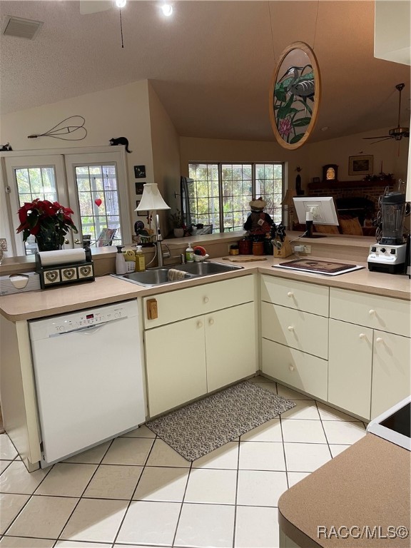 4381 N Capistrano Loop