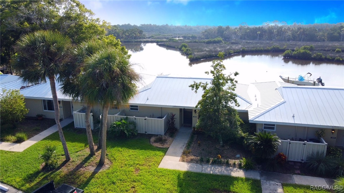 11468 W Bayshore Drive, Crystal River, Florida image 2