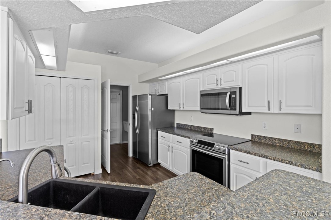 915 N Fox Meadow Terrace, Crystal River, New York image 18