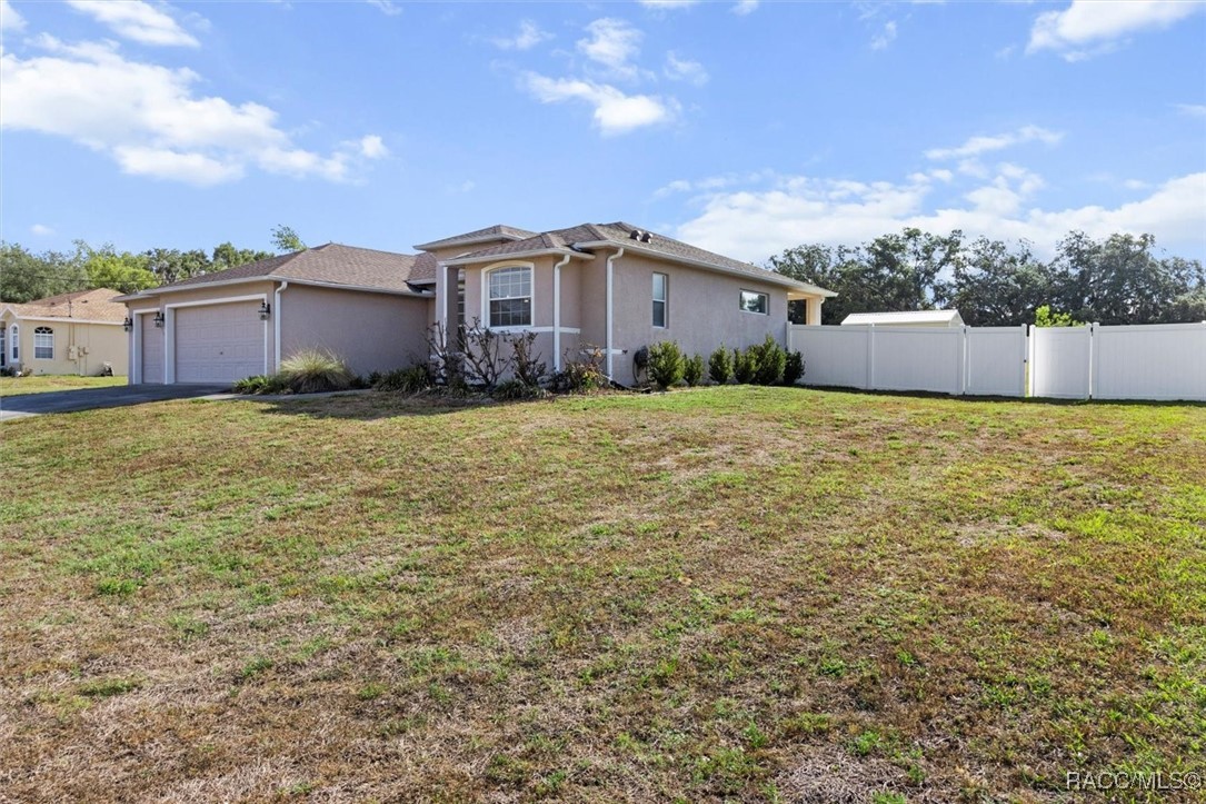 915 N Fox Meadow Terrace, Crystal River, New York image 6