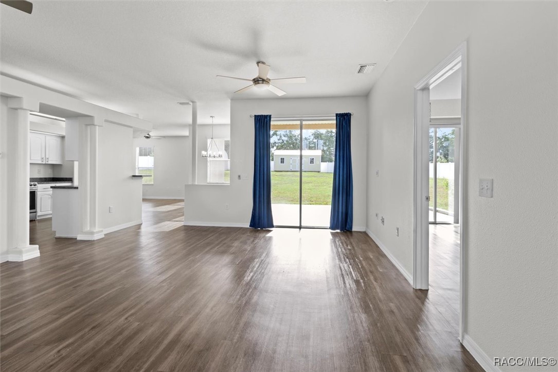 915 N Fox Meadow Terrace, Crystal River, New York image 3